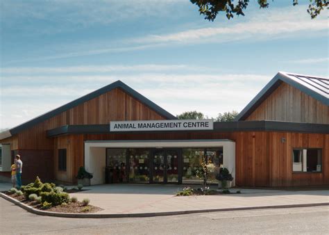 Entrance to Animal Management Centre - 23/07/2011 - ZooChat