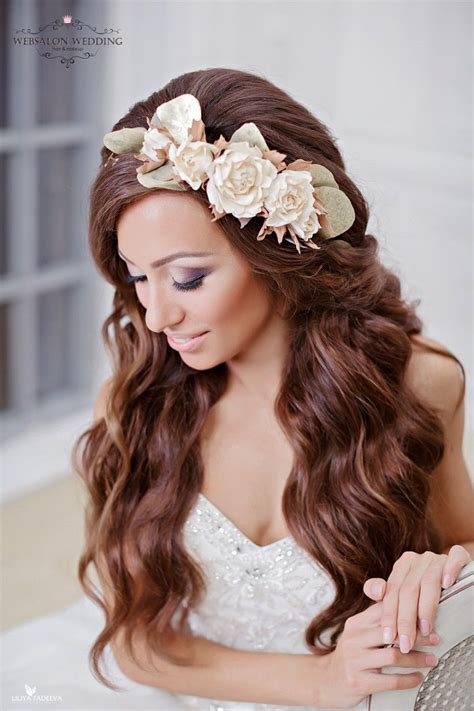 Beautiful Hair Down Wedding Hairstyle For Romantic Brides