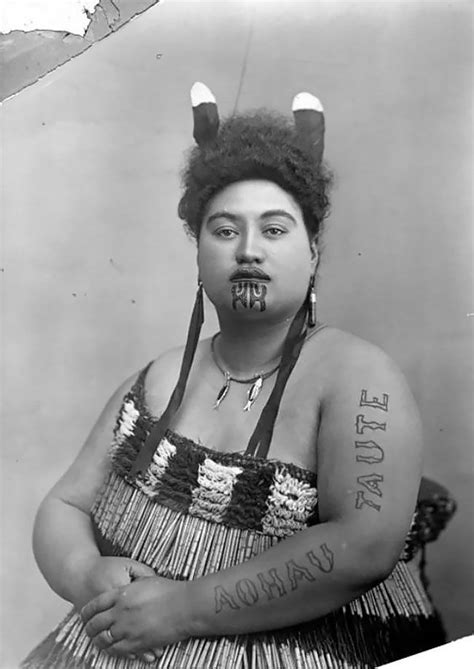 Incredible Portraits Of Maori Women With Their Tradition Chin Tattoos