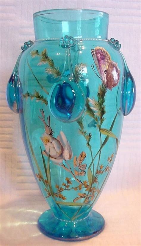 42 Gorgeous Pieces Of Art Glass To Appreciate Blue Art Glass Vase Glass Art Art Glass Vase