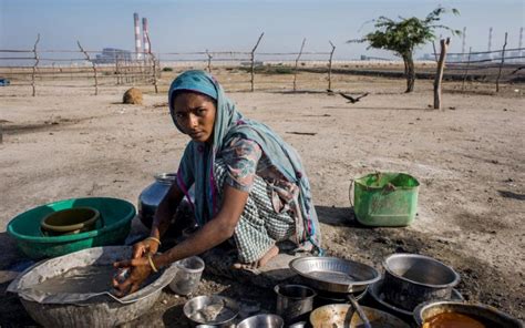 2019 5 Feature India Woman Washing Dishes Wb Earthrights International