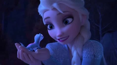 Download Elsa Frozen Pictures