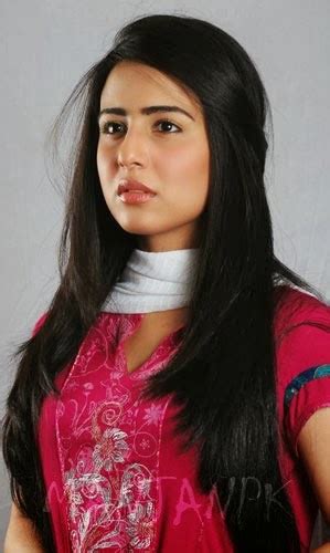 Ushna Shah Spicy Canadian Born Pakistani Actressrj And Host Very Hot