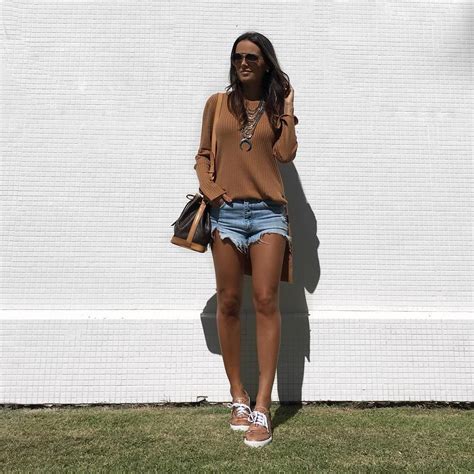 A U T U M N With Nudes Ootd Outfit Cavage Neutrals Shorts Shirt