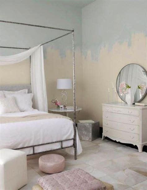 White represents new beginnings, while black portrays luxury and confidence. Two Color Wall Painting Ideas for Beautiful Bedroom Decorating