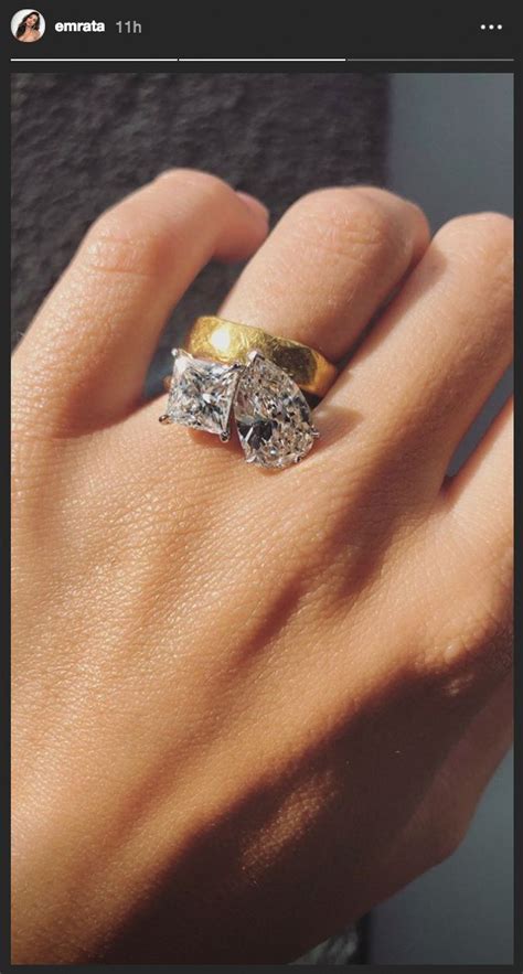 Emily ratajkowski gave new meaning to engagement bling wednesday, debuting her massive diamond ring to her 18 million instagram followers. Emily Ratajkowski Finally Gets a Mega Two-Stone Engagement ...