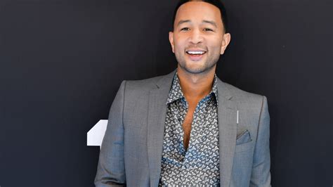 internet reacts to john legend being named people s 2019 sexiest man alive allure