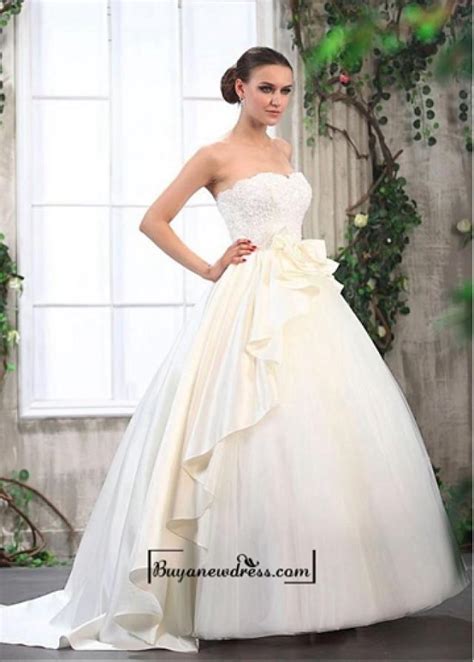Alluring Tulle And Satin Ball Gown Sweetheart Neckline Empire Waist Floor