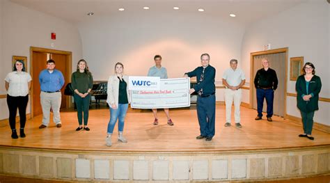 The chattanooga area food bank healthfully nourishes the hungry in our region who have summoned the courage to ask for help. WUTC-FM raises $3,000 for Chattanooga Area Food Bank - UTC ...