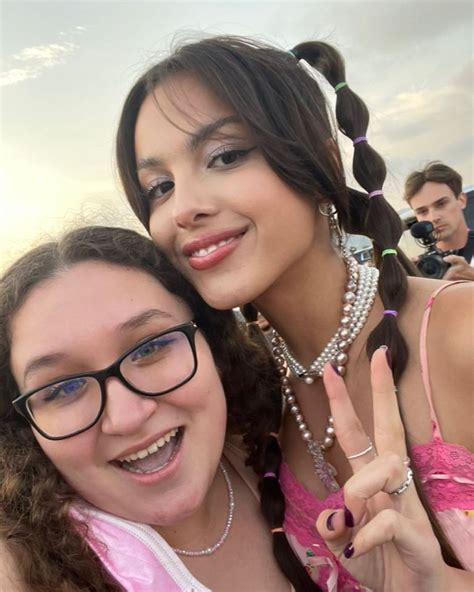 Olivia Rodrigo Updates On Instagram New ↬ Olivia Rodrigo With A Fan