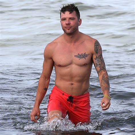 Ryan Phillippe Shirtless On The Beach Shirtless Celebrities
