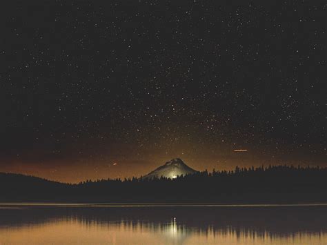Download Wallpaper 1600x1200 Starry Sky Lake Mountain