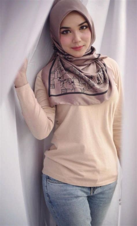 Pin By Abas Airbus On Outfits Hijab Fashionista Hijab Chic Girl Hijab