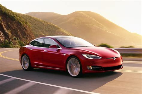 Tesla Is Officially The Second Most Valuable Us Car Company At 493