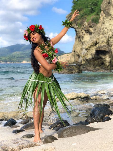 Hawaiian Woman Hawaiian Girls Hawaiian Art Beatiful People Pretty People Luau Outfits