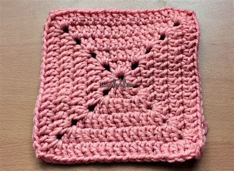 How To Crochet A Traditional Solid Granny Square