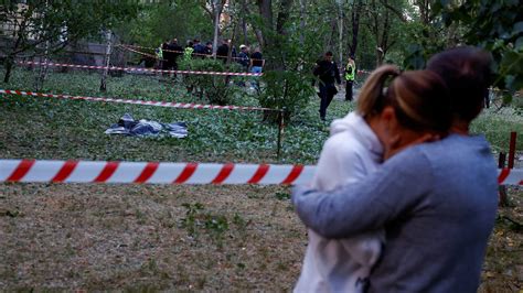Mom And Girl 9 Die Outside Locked Kyiv Bomb Shelter Where Locals