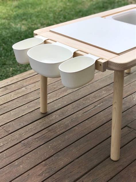 This children's desk becomes both a practical place for arts and crafts, as well as a useful storage solution, if completed with trofast storage boxes in different sizes and colors. Upgrade the FLISAT children's table with a simple mod ...