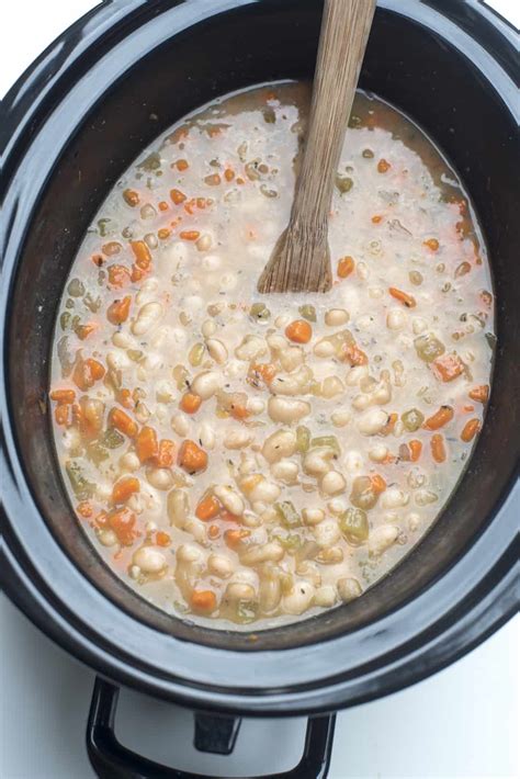 How To Make Ham And Navy Beans In Crock Pot Slow Cooker Navy Bean Soup Recipe Navy Bean