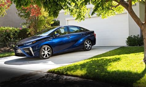 Toyota Hopes To Recreate Prius Success With Hydrogen Powered Mirai