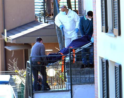 Varese Uccide A Coltellate I Due Figli E Poi Si Suicida Non Accettava