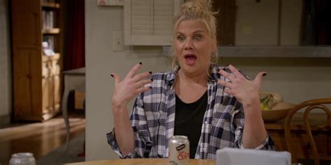Mom Star Kristen Johnston Gets Candid About Addiction Problems After 3rd Rock From The Sun