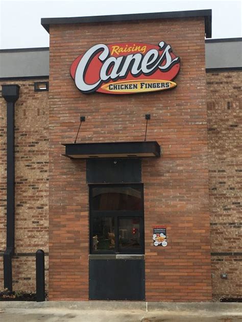Fast food restaurant in cedar park, texas. Raising Cane's - Quikserv Inc