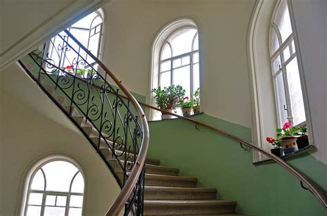 Wird in dem mietvertrag vereinbart, dass „der mieter verpflichtet ist, das treppenhaus gemäß dem anliegenden putzplan zu reinigen reicht das zunächst aus. Mietminderung wegen Verschmutzungen im Treppenhaus