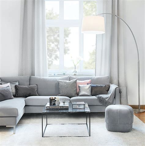Wohnideen fürs wohnzimmer ✓ verschiedene stile: »Simple Chic « Geradlinige Möbel sowie Weiß und Grau in ...