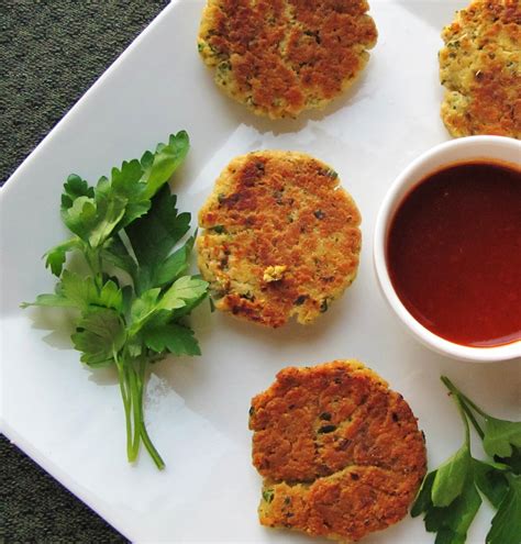 Spicy Fish Cakes With 2 Dipping Sauces