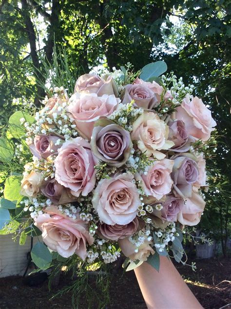 Petals Warwick Amnesia And Quicksand Roses Bridal Bouquet Designed