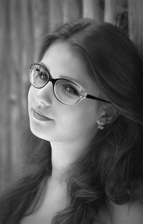 Girls With Glasses Eyewear Deviantart Eyes Fashion Moda