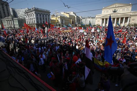 Russia Revives May Day Tradition To Cheer Crimea