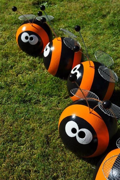 Orange Bumble Bee Bowling Ball Garden Art By Krista Bowling Ball Yard Art Bowling Ball Art