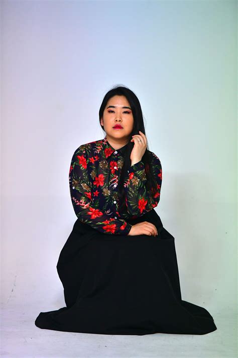 Model Takes On Plus Size Challenge To Counter South Koreas Beauty