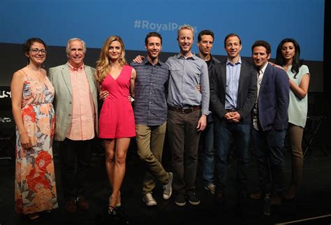 Royal Pains Cast Reuniting To Benefit Feeding America Details Us