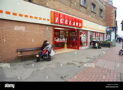 Iceland Supermarket On The High Street In Driffield East Yorkshire Uk