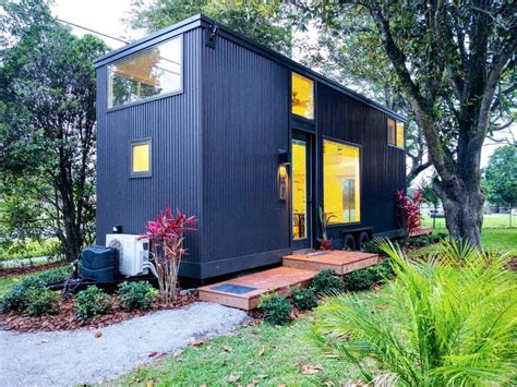 These 10 Tiny Homes In A Florida Village Are Available To Buy For Under