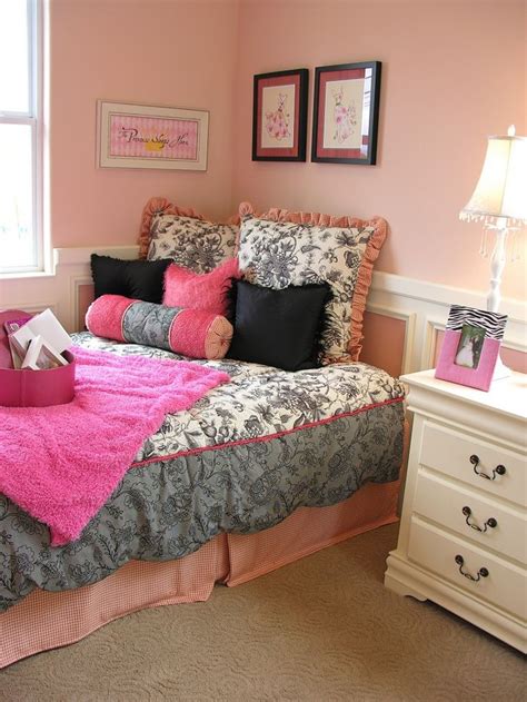 Diese sind dann besonders für teenager geeignet, die ein breites doppelbett haben. Niedlich Teenager Mädchen Schlafzimmer Und Cool ...