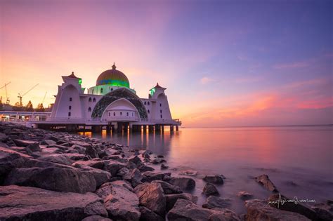 Mahkamah tinggi kuala lumpur memutuskan bahawa ariani textiles & manufacturing (m) sdn bhd melanggar hak cipta reka bentuk telekung siti khadijah klasik milik siti khadijah apparel. Telekung Shah Alam Seksyen 7 - Soalan 27