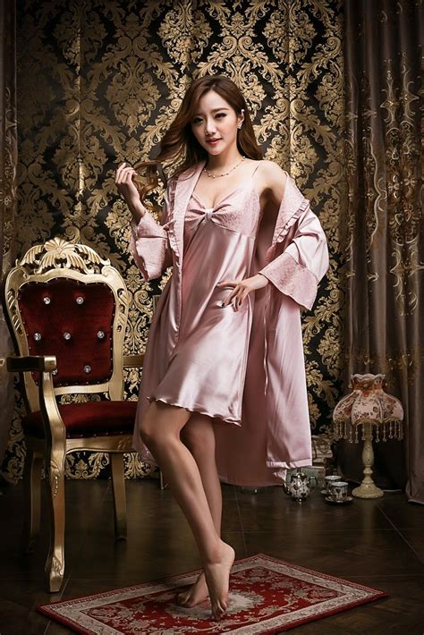 Best Silk Women Sleepwear Lace Sexy Lingerie Satin Charm Straps Nightgown Sleepwear Robes