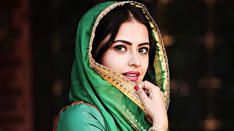 1600x1000 zip files of hd wallpapers download wallpaper dawallpaperz. Actress Simi Chahal Desktop Wallpaper 50667 - Baltana