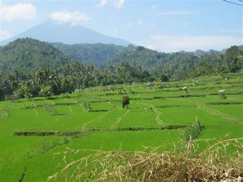 Travel guide resource for your visit to banjaran. Misteri BANJARAN TITIWANGSA....dan Kenapa Melayu So ...