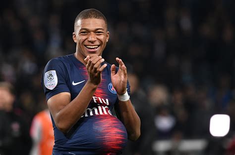 Compare kylian mbappé to top 5 similar players similar players are based on their statistical profiles. Mbappé se luce y brilla con 4 goles ante Lyon