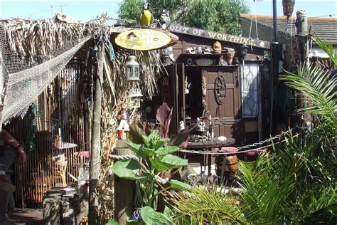 From your printer straight to their hearts! Pirate-Themed Decorating: Rooms, Homes and Yards