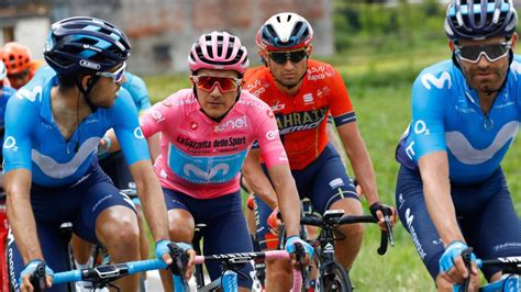 En el descenso atacó del grupo aleksandr vlasov, fueron por el castroviejo, bernal y. Resumen y resultado de la 15ª etapa del Giro de Italia ...
