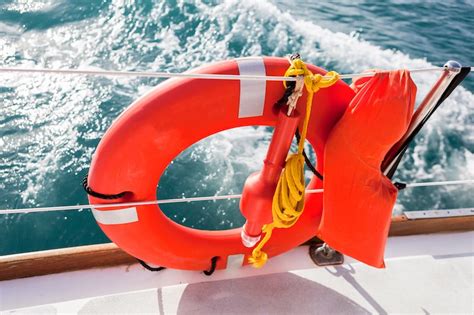 7 Tips For Safe Boating This Summer