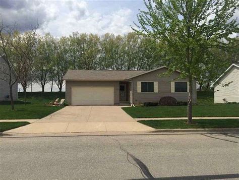 236 Nicholas St Tomah Wi 54660 Zillow