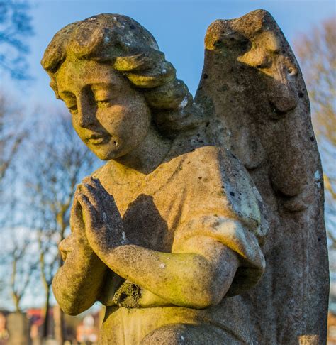 Peace Angel In Grave Yard In Blyth Darren Price Flickr