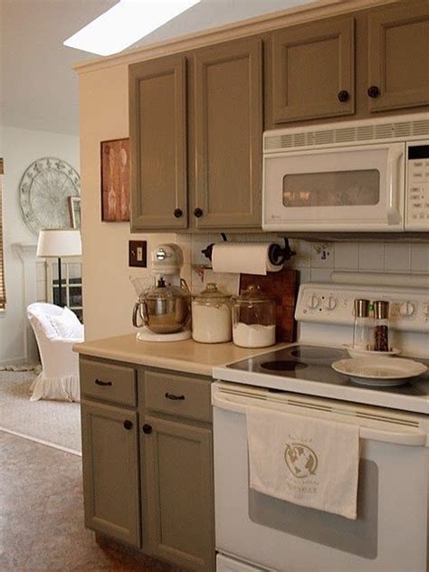 But it applies to walls and all kinds. Grey cabinets and white appliances - finally a cute ...